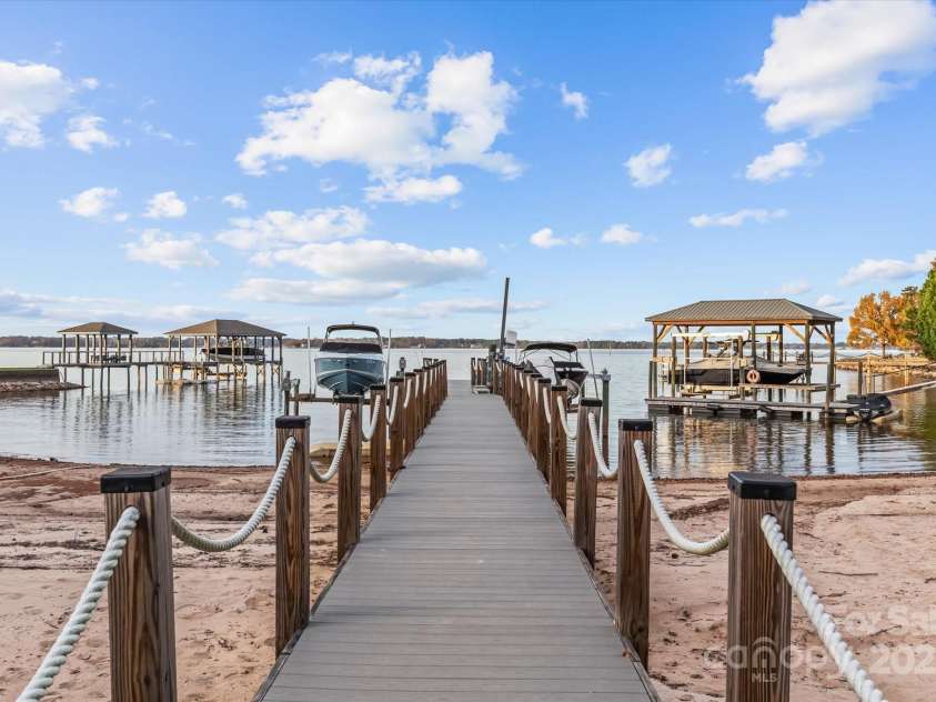 16407 Jetton Road, Cornelius, NC 28031.  MLS# CAR4326392, YatesRealty ID 2135. 