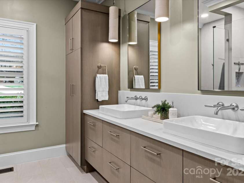 16407 Jetton Road, Cornelius, NC 28031.  MLS# CAR4326392, YatesRealty ID 2135. 