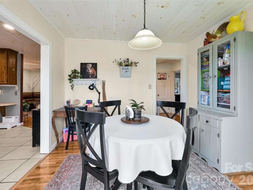 6 Gun Flint Trail, Fletcher, NC 28732.  MLS# CAR4321276, YatesRealty ID 2135. 
