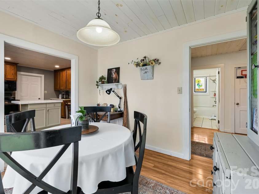 6 Gun Flint Trail, Fletcher, NC 28732.  MLS# CAR4321276, YatesRealty ID 2135. 