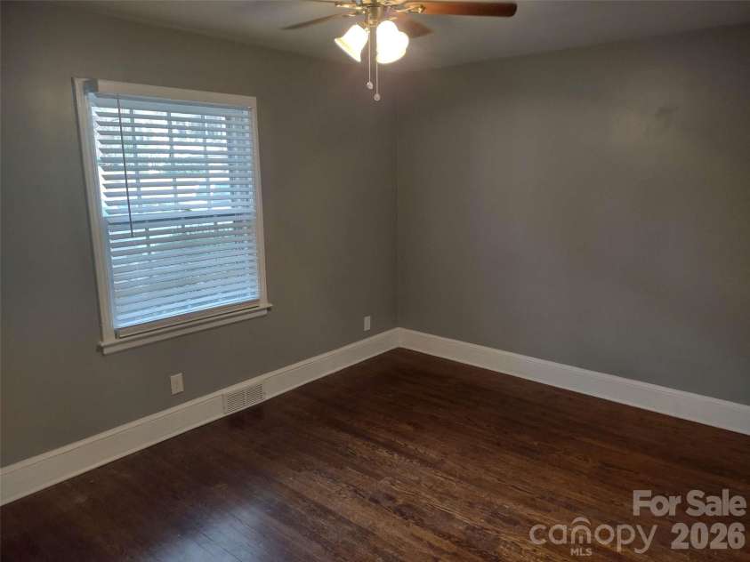 1645 Morningside Drive, Charlotte, NC 28205.  MLS# CAR4371899, YatesRealty ID 21350. 