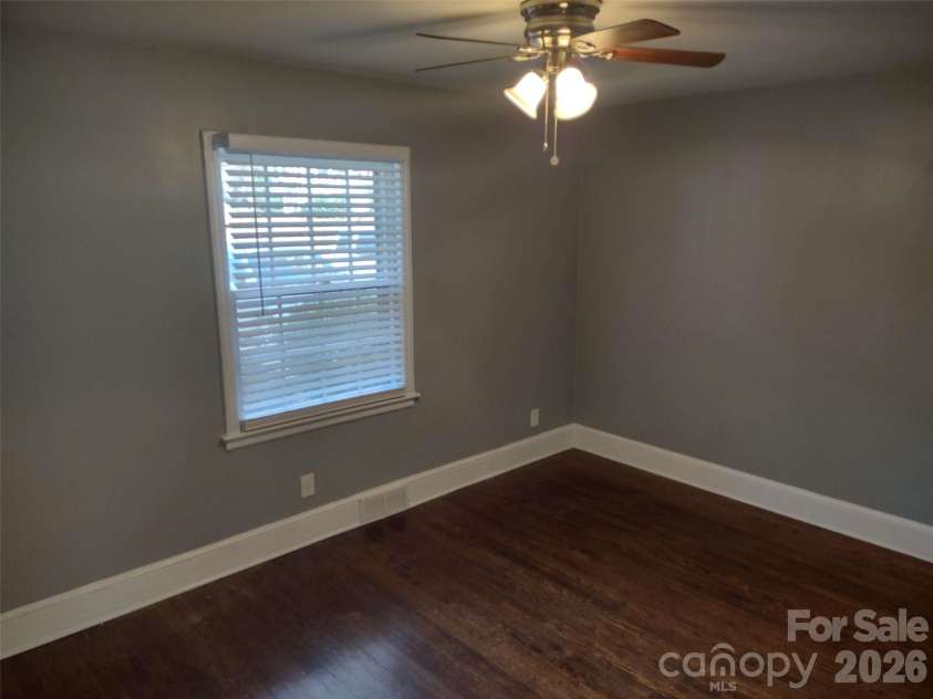1645 Morningside Drive, Charlotte, NC 28205.  MLS# CAR4371899, YatesRealty ID 21350. 