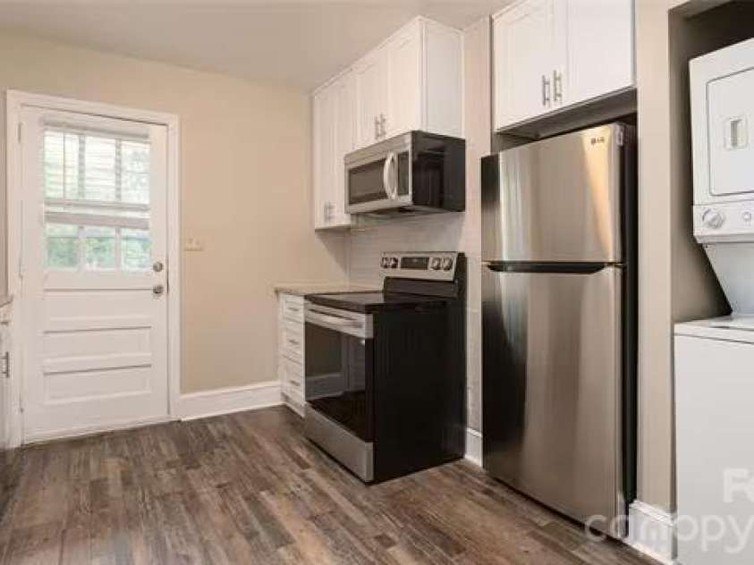 1645 Morningside Drive, Charlotte, NC 28205.  MLS# CAR4371899, YatesRealty ID 21350. 
