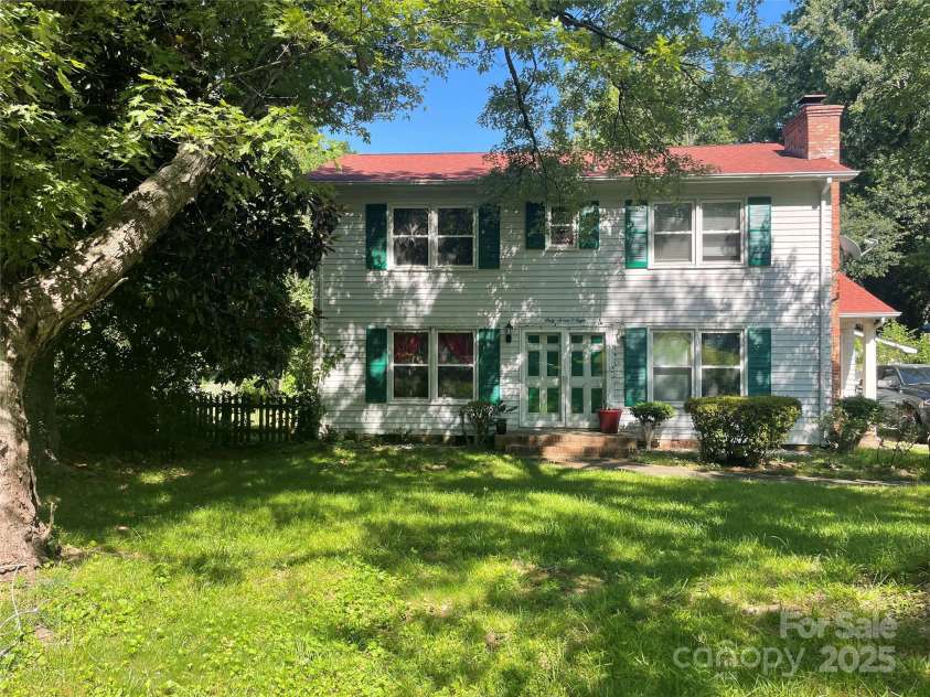 6708 Nutcracker Place, Charlotte, NC 28212.  MLS# CAR4273629, YatesRealty ID 21350. 