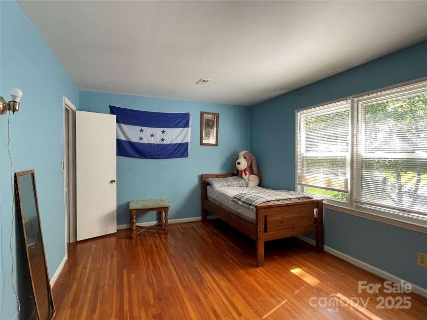 6708 Nutcracker Place, Charlotte, NC 28212.  MLS# CAR4273629, YatesRealty ID 21350. 