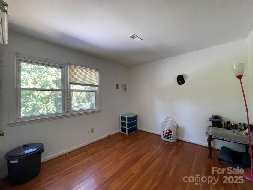 6708 Nutcracker Place, Charlotte, NC 28212.  MLS# CAR4273629, YatesRealty ID 21350. 