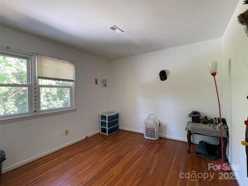 6708 Nutcracker Place, Charlotte, NC 28212.  MLS# CAR4273629, YatesRealty ID 21350. 