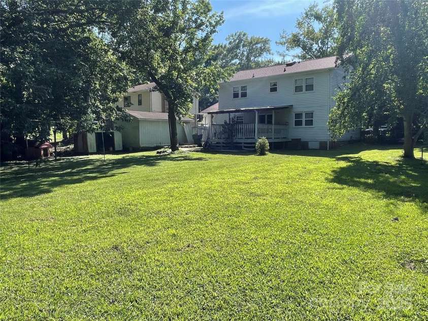 6708 Nutcracker Place, Charlotte, NC 28212.  MLS# CAR4273629, YatesRealty ID 21350. 