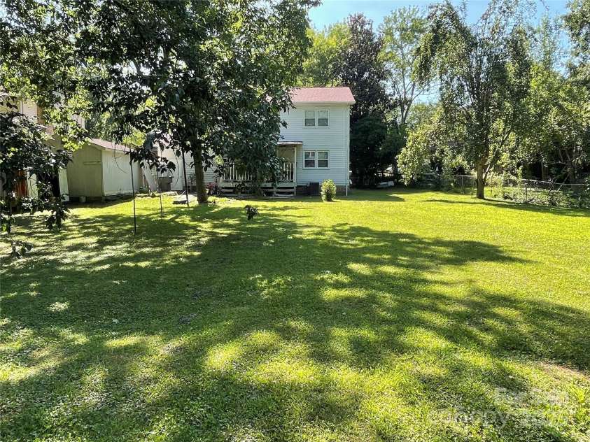 6708 Nutcracker Place, Charlotte, NC 28212.  MLS# CAR4273629, YatesRealty ID 21350. 