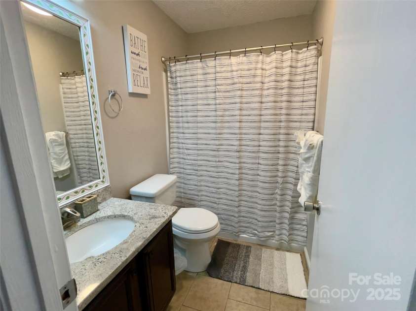 218 Cottonwood Park Drive, Charlotte, NC 28214.  MLS# CAR4234761, YatesRealty ID 21351. 