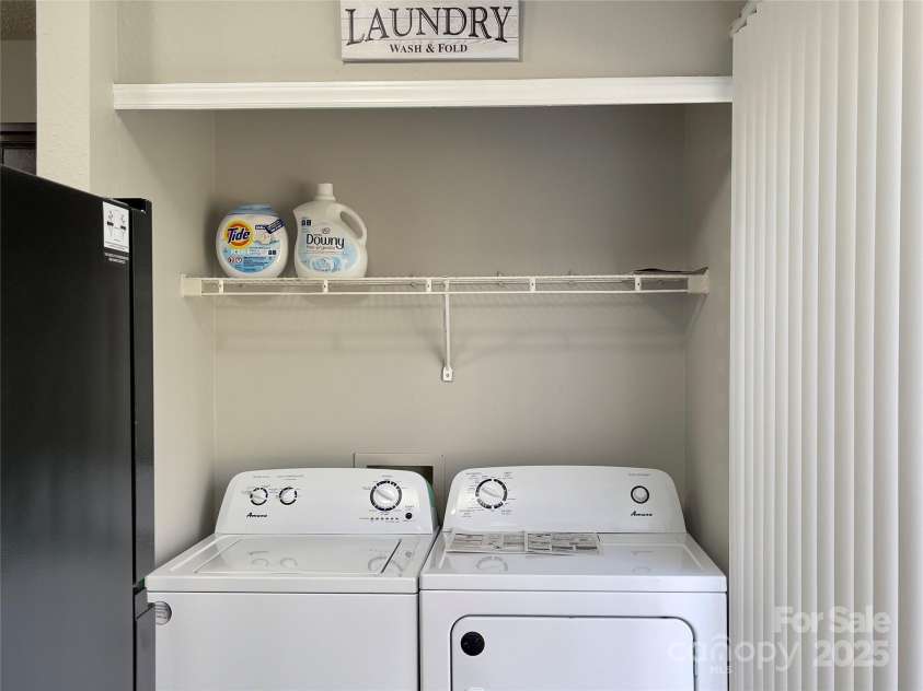 218 Cottonwood Park Drive, Charlotte, NC 28214.  MLS# CAR4234761, YatesRealty ID 21351. 