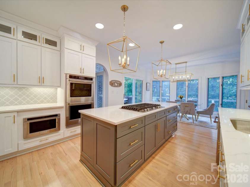 15708 Eagleview Drive, Charlotte, NC 28278.  MLS# CAR4375240, YatesRealty ID 21352. 