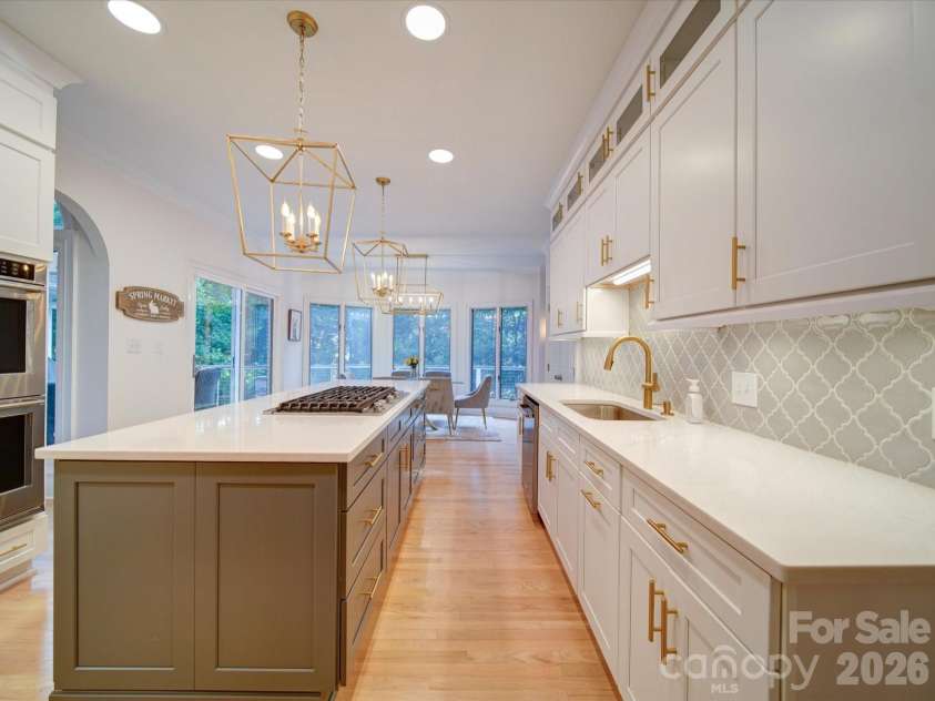 15708 Eagleview Drive, Charlotte, NC 28278.  MLS# CAR4375240, YatesRealty ID 21352. 