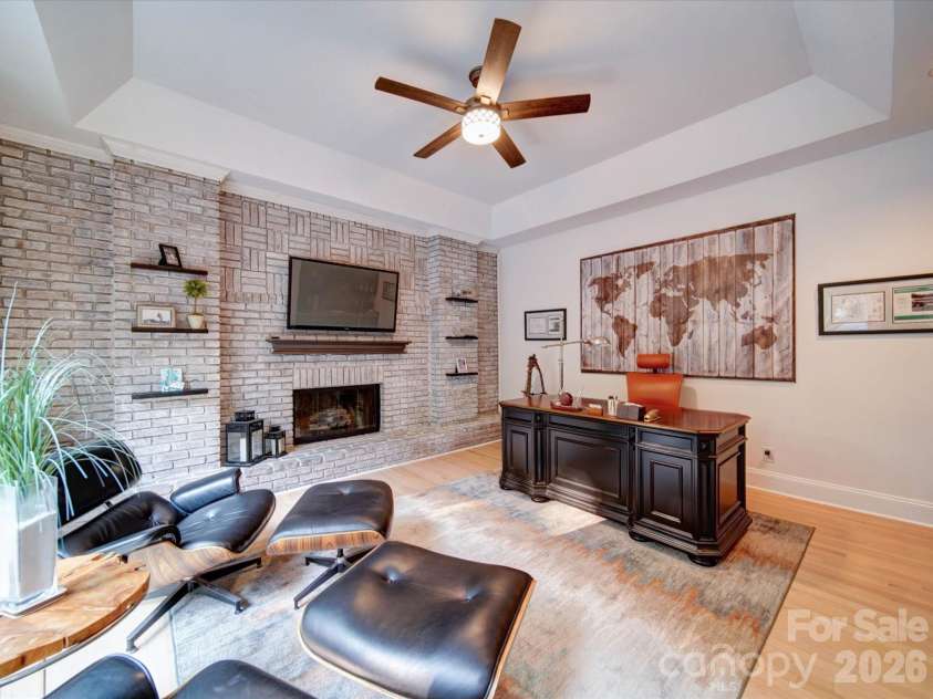 15708 Eagleview Drive, Charlotte, NC 28278.  MLS# CAR4375240, YatesRealty ID 21352. 
