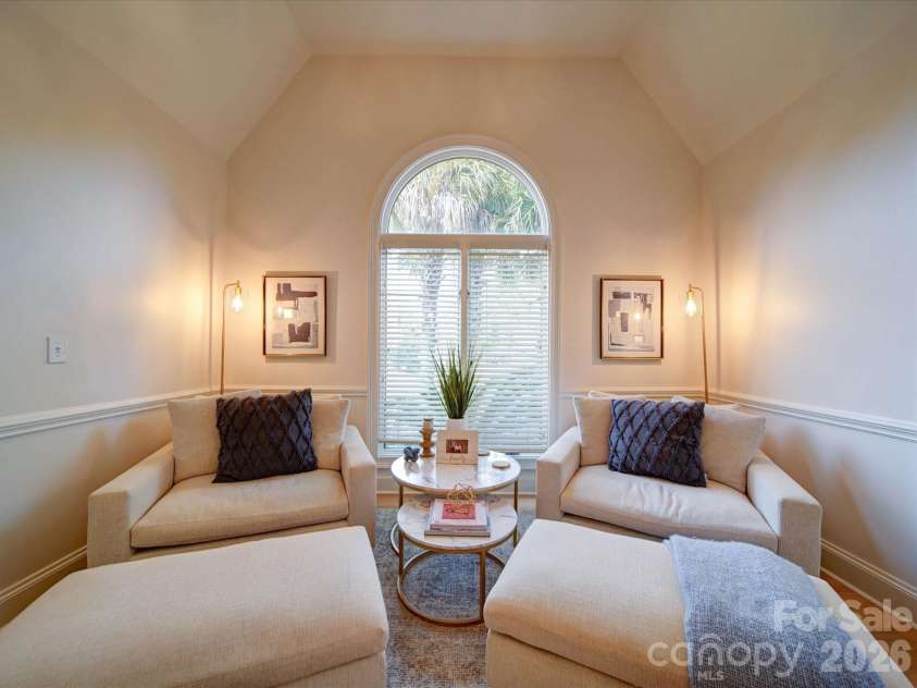 15708 Eagleview Drive, Charlotte, NC 28278.  MLS# CAR4375240, YatesRealty ID 21352. 