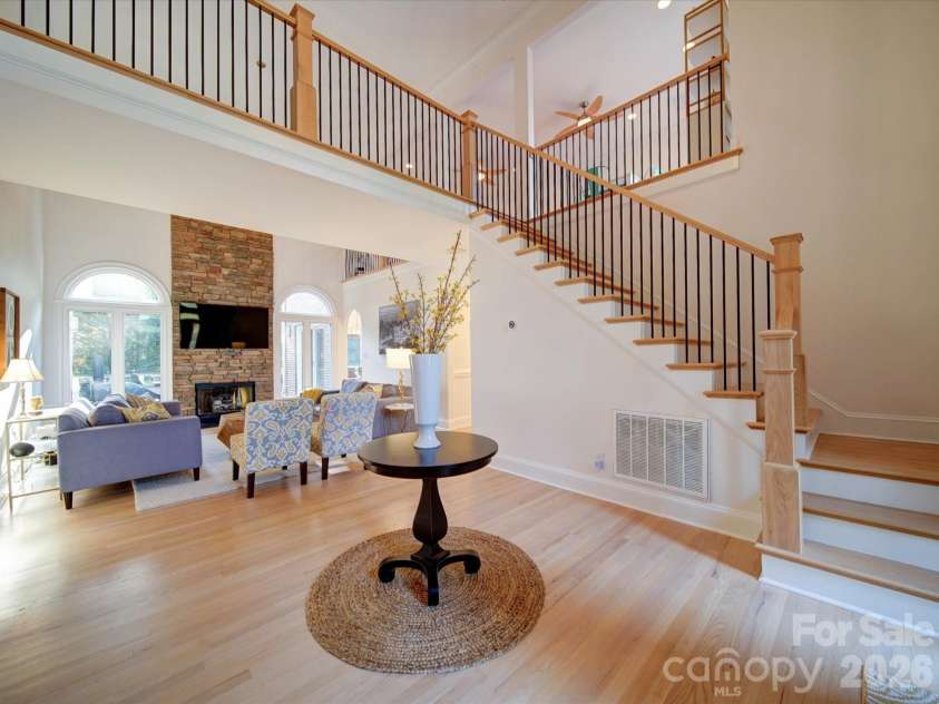 15708 Eagleview Drive, Charlotte, NC 28278.  MLS# CAR4375240, YatesRealty ID 21352. 