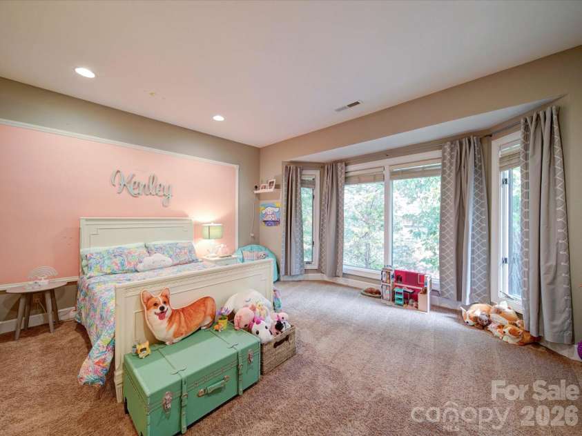 15708 Eagleview Drive, Charlotte, NC 28278.  MLS# CAR4375240, YatesRealty ID 21352. 