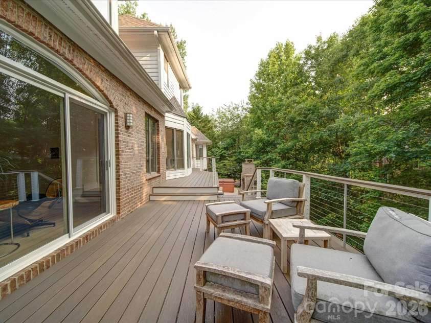 15708 Eagleview Drive, Charlotte, NC 28278.  MLS# CAR4375240, YatesRealty ID 21352. 