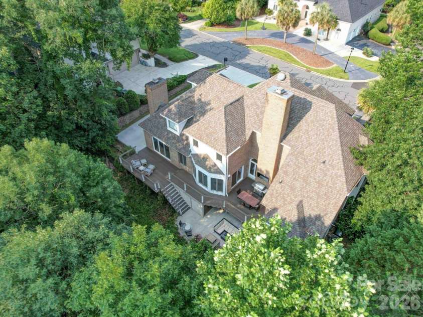 15708 Eagleview Drive, Charlotte, NC 28278.  MLS# CAR4375240, YatesRealty ID 21352. 