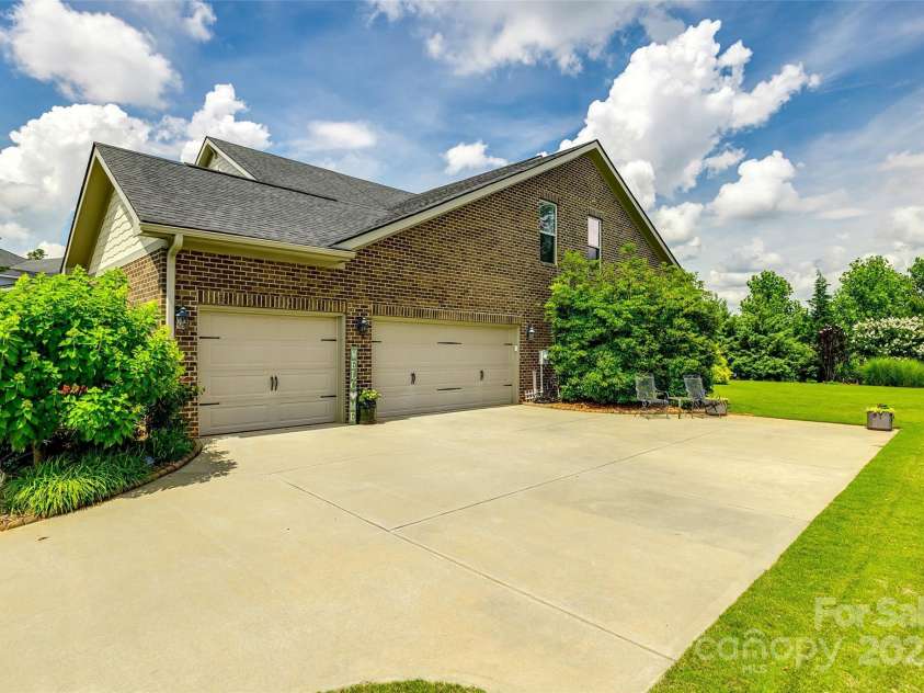 4220 Thames Circle, Fort Mill, SC 29715.  MLS# CAR4269866, YatesRealty ID 21352. 3 Car Side Entry Garage
