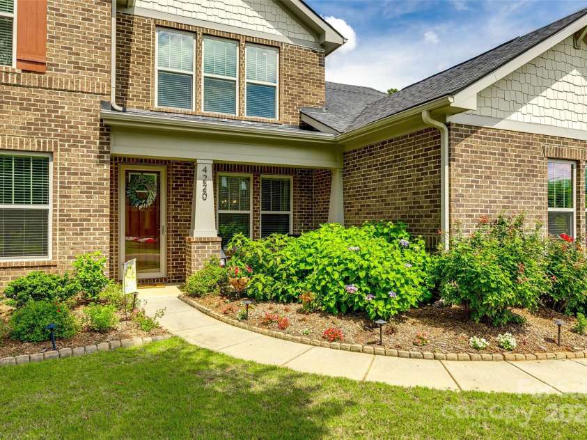 4220 Thames Circle, Fort Mill, SC 29715.  MLS# CAR4269866, YatesRealty ID 21352. 
