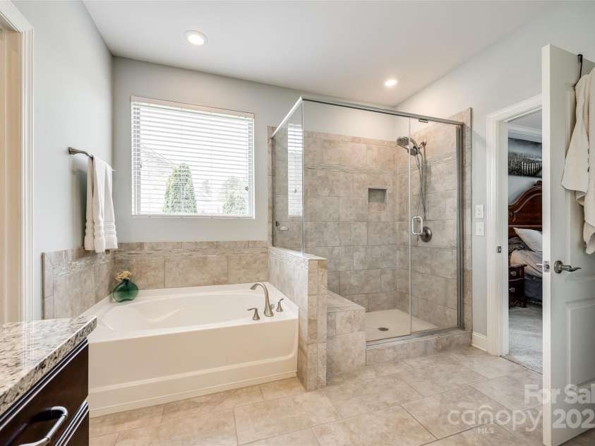 4220 Thames Circle, Fort Mill, SC 29715.  MLS# CAR4269866, YatesRealty ID 21352. 