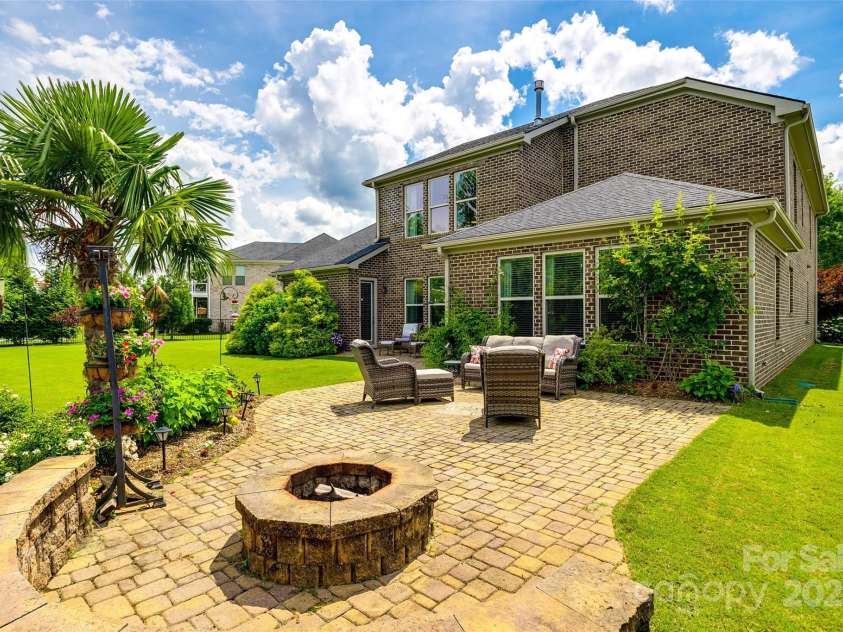 4220 Thames Circle, Fort Mill, SC 29715.  MLS# CAR4269866, YatesRealty ID 21352. 