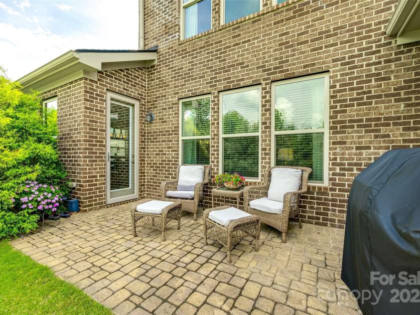 4220 Thames Circle, Fort Mill, SC 29715.  MLS# CAR4269866, YatesRealty ID 21352. Entertain outdoors or relax on your own!