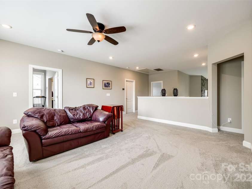 4220 Thames Circle, Fort Mill, SC 29715.  MLS# CAR4269866, YatesRealty ID 21352. Upstairs bonus room