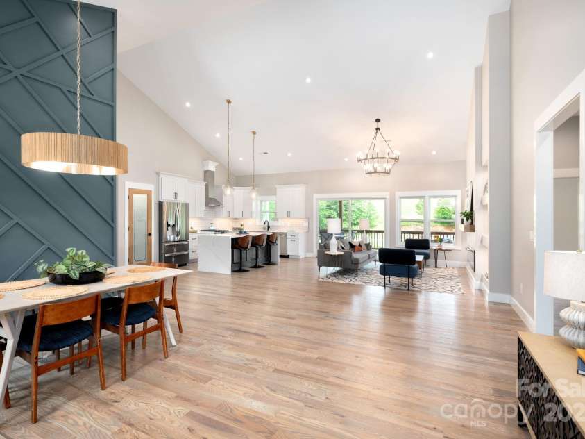 9 Robey Drive, Fletcher, NC 28732.  MLS# CAR4261327, YatesRealty ID 21353. Hardwood Floors Throughout