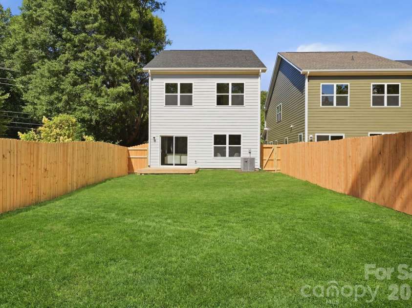 9131 Old Moores Chapel Road, Charlotte, NC 28214.  MLS# CAR4381177, YatesRealty ID 21353. 