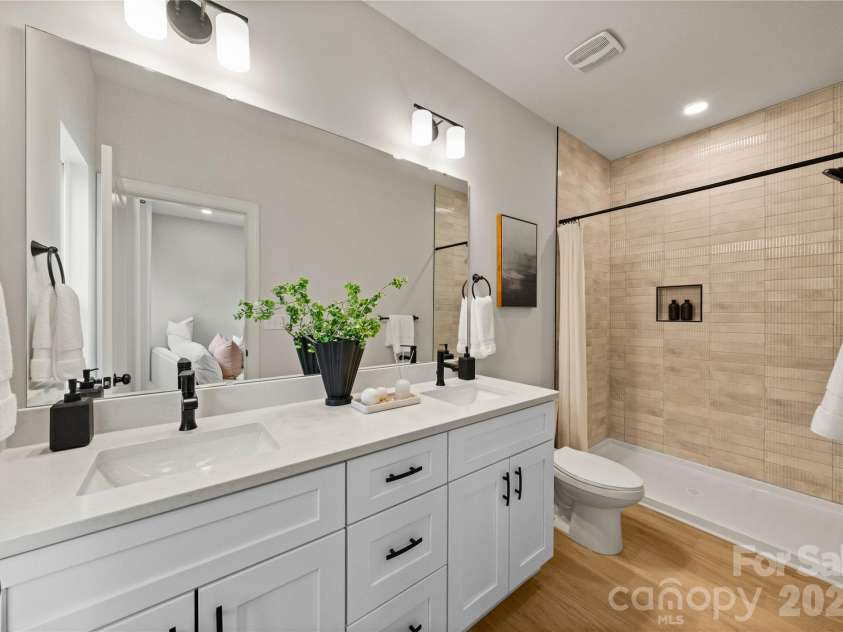 9131 Old Moores Chapel Road, Charlotte, NC 28214.  MLS# CAR4381177, YatesRealty ID 21353. 9131 Staged Model