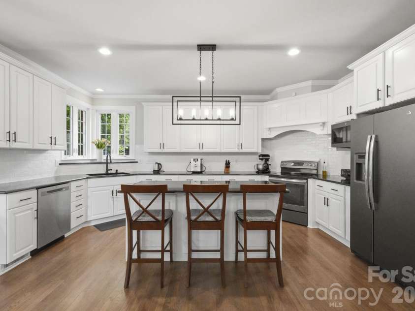 10508 Devonshire Drive, Huntersville, NC 28078.  MLS# CAR4380328, YatesRealty ID 21354. 