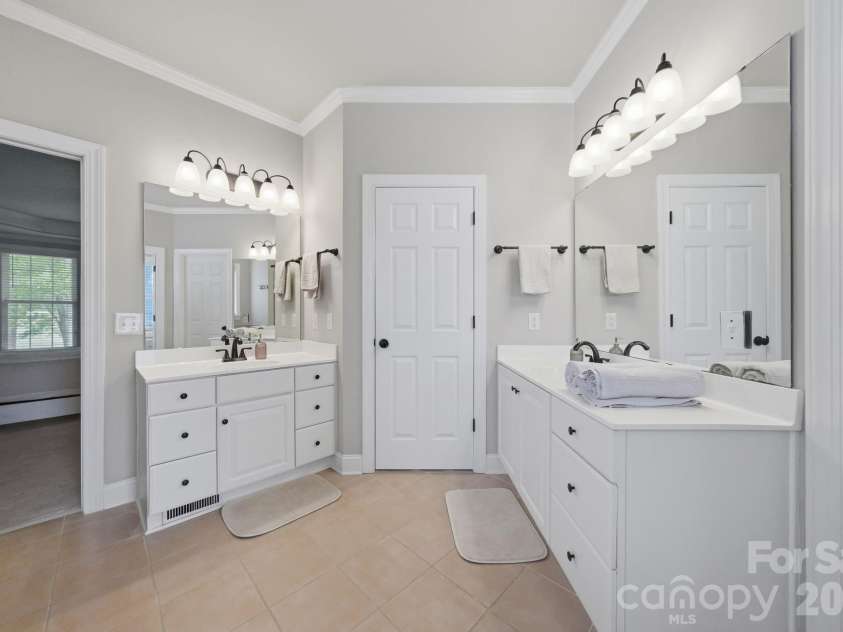 10508 Devonshire Drive, Huntersville, NC 28078.  MLS# CAR4380328, YatesRealty ID 21354. 