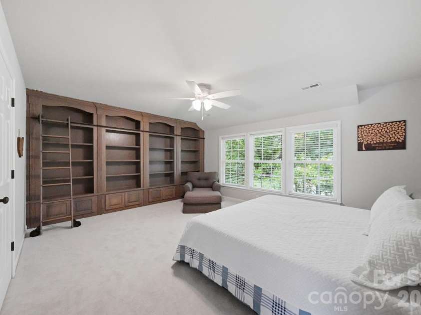 10508 Devonshire Drive, Huntersville, NC 28078.  MLS# CAR4380328, YatesRealty ID 21354. 