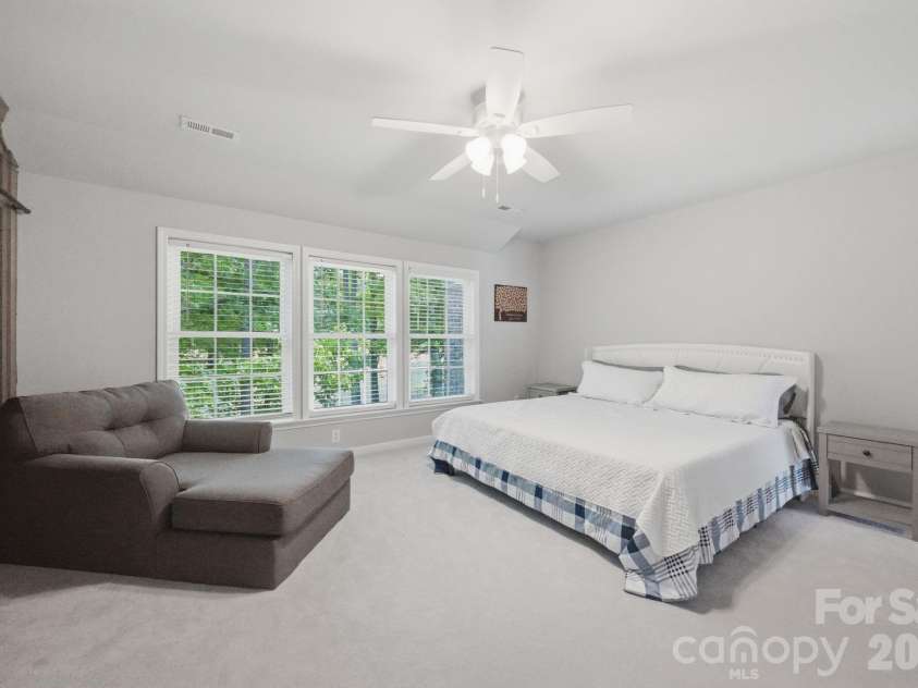 10508 Devonshire Drive, Huntersville, NC 28078.  MLS# CAR4380328, YatesRealty ID 21354. 