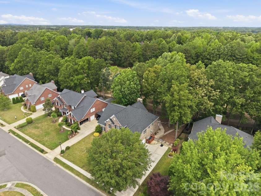 10508 Devonshire Drive, Huntersville, NC 28078.  MLS# CAR4380328, YatesRealty ID 21354. 