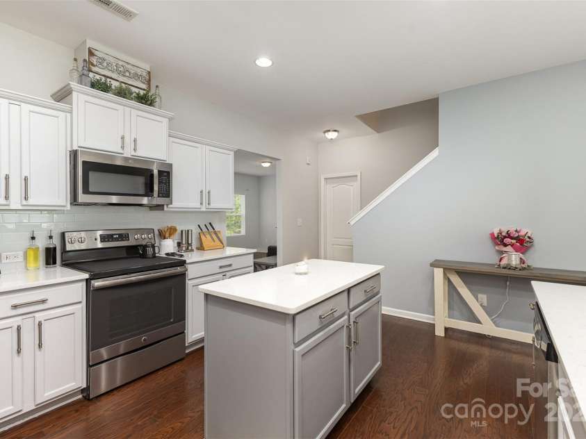 6007 Eleanor Rigby Road, Charlotte, NC 28278.  MLS# CAR4268118, YatesRealty ID 21354. Extra storage in kitchen island