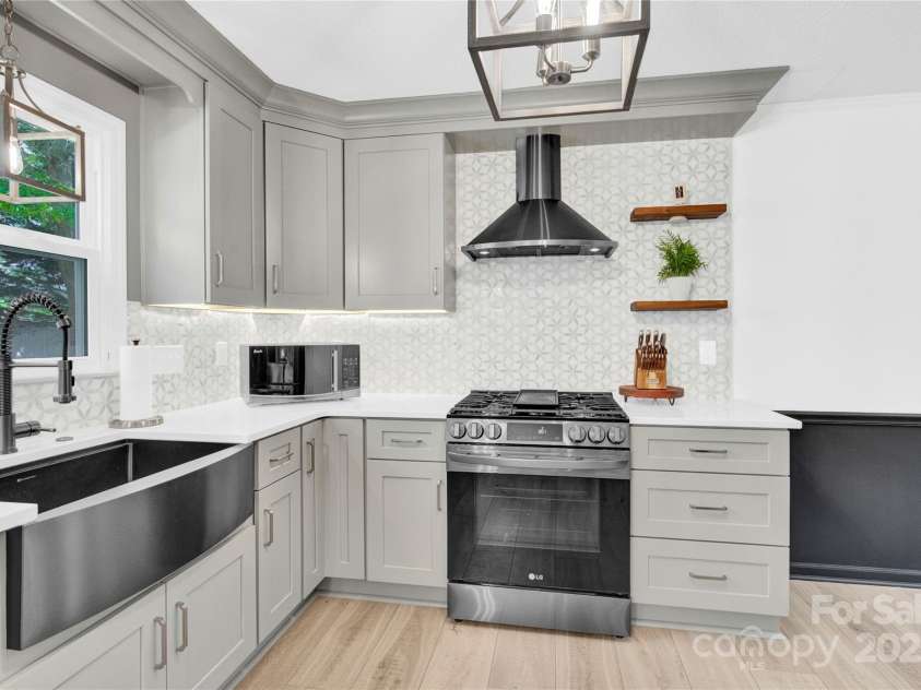 1308 Spring Lake Drive, Gastonia, NC 28054.  MLS# CAR4240599, YatesRealty ID 21356. 