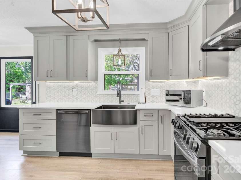 1308 Spring Lake Drive, Gastonia, NC 28054.  MLS# CAR4240599, YatesRealty ID 21356. 