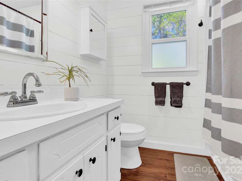 1308 Spring Lake Drive, Gastonia, NC 28054.  MLS# CAR4240599, YatesRealty ID 21356. 