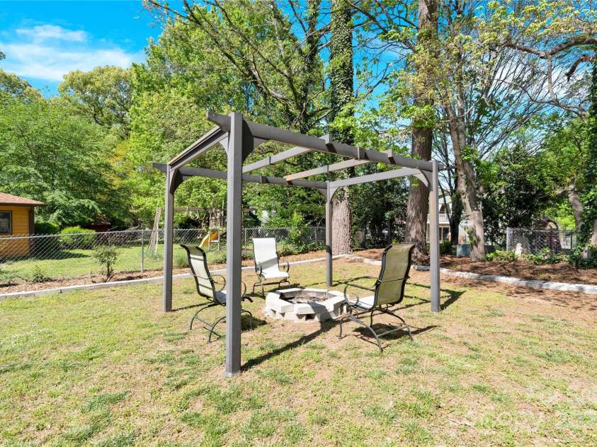 1308 Spring Lake Drive, Gastonia, NC 28054.  MLS# CAR4240599, YatesRealty ID 21356. 