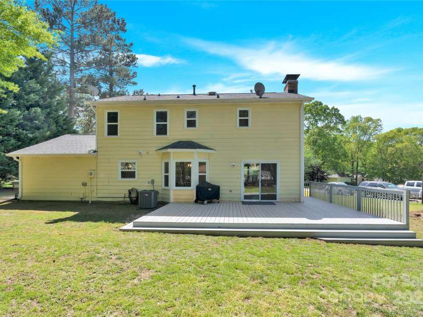 1308 Spring Lake Drive, Gastonia, NC 28054.  MLS# CAR4240599, YatesRealty ID 21356. 