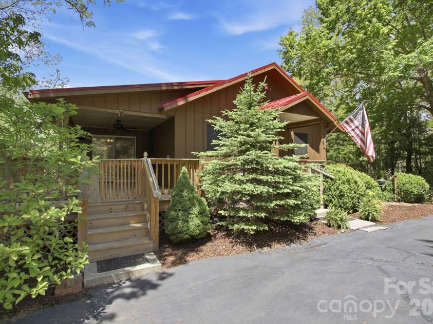 164 Rocky Meadows Road, Newland, NC 28657.  MLS# CAR4380101, YatesRealty ID 21357. 