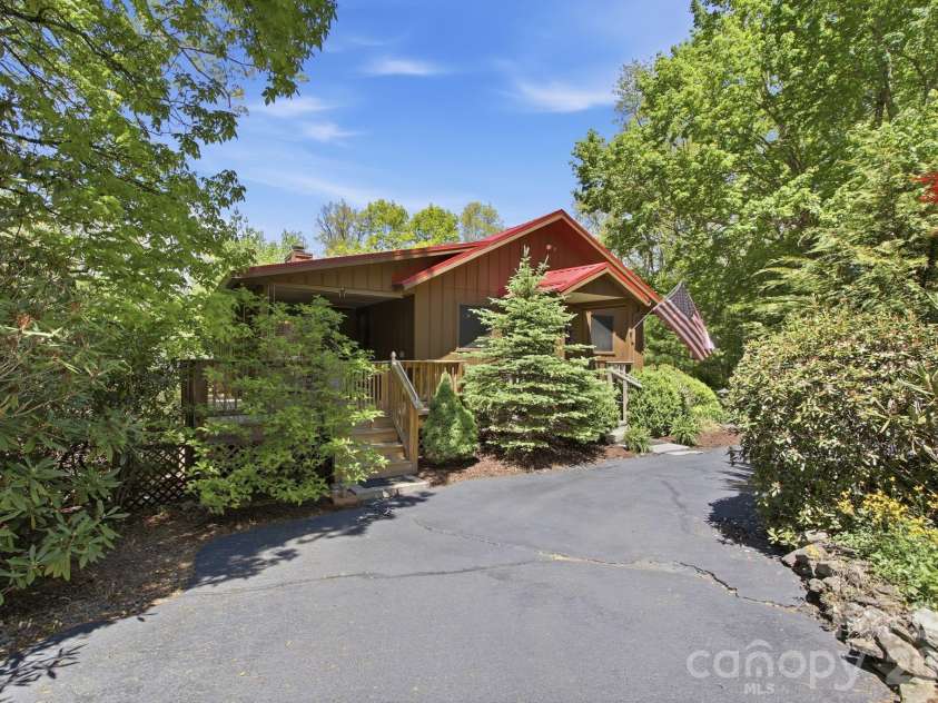 164 Rocky Meadows Road, Newland, NC 28657.  MLS# CAR4380101, YatesRealty ID 21357. 
