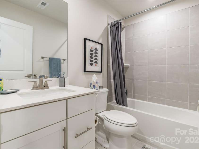 819 Anderson Street, Charlotte, NC 28205.  MLS# CAR4267460, YatesRealty ID 21357. 