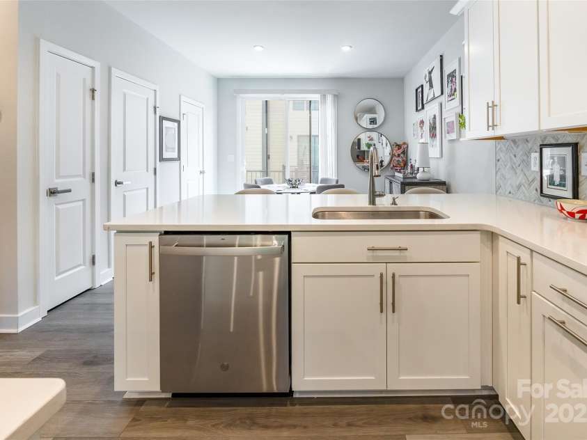 819 Anderson Street, Charlotte, NC 28205.  MLS# CAR4267460, YatesRealty ID 21357. 