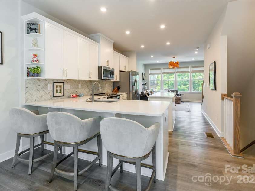 819 Anderson Street, Charlotte, NC 28205.  MLS# CAR4267460, YatesRealty ID 21357. 