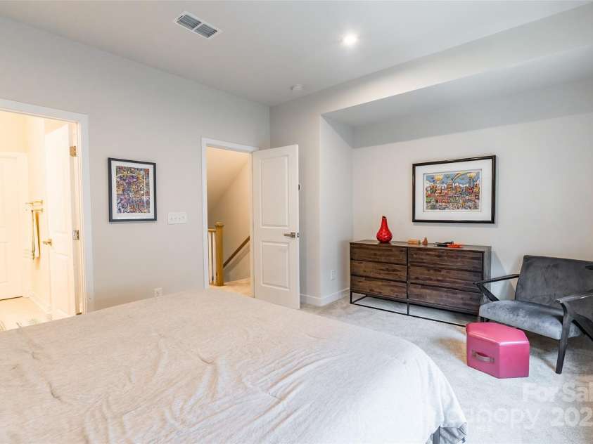 819 Anderson Street, Charlotte, NC 28205.  MLS# CAR4267460, YatesRealty ID 21357. 