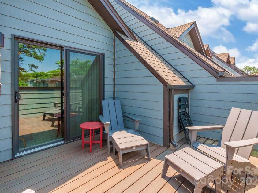 819 Anderson Street, Charlotte, NC 28205.  MLS# CAR4267460, YatesRealty ID 21357. 